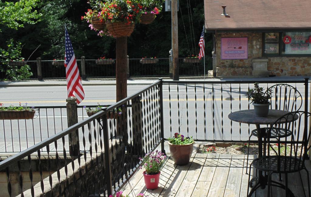 Terrace Inn On The Water Gatlinburg Esterno foto