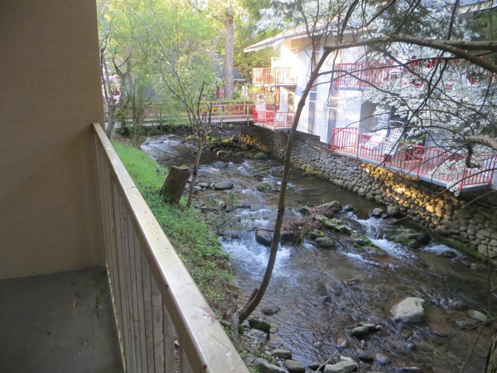 Terrace Inn On The Water Gatlinburg Camera foto